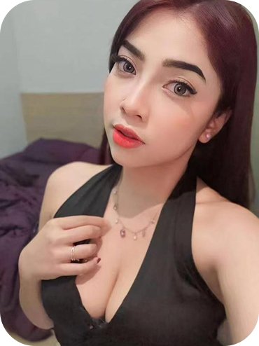 Bella Indonesia escort enjoying a playful moment in Kuala Lumpur