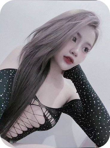 Jessica playful Vietnam escort in Kuala Lumpur enjoying a fun relaxed moment