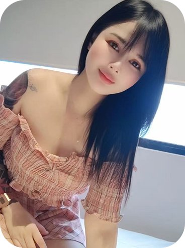 Joanne relaxed Thailand escort in Kuala Lumpur enjoying a calm evening