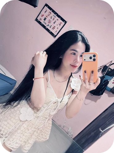 Kelly escort in Kuala Lumpur with playful casual vibe