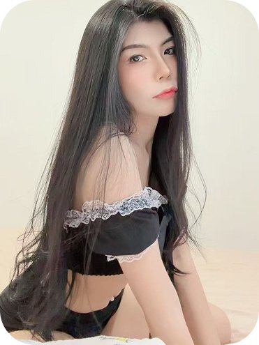 Casual Thai companion Mayya in Kuala Lumpur nightlife setting