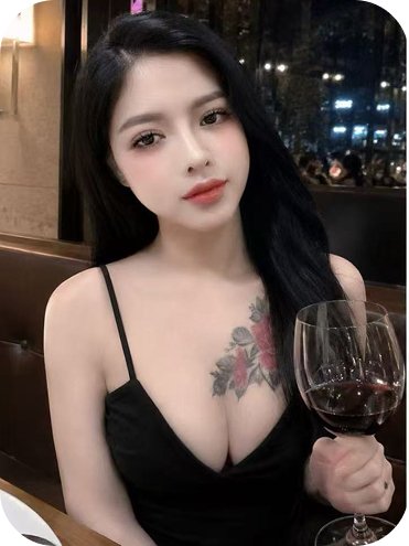 Polly Vietnam escort enjoying soft luxury evening in Kuala Lumpur