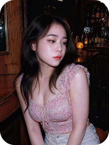 Smile Thailand escort enjoying a relaxed Kuala Lumpur evening